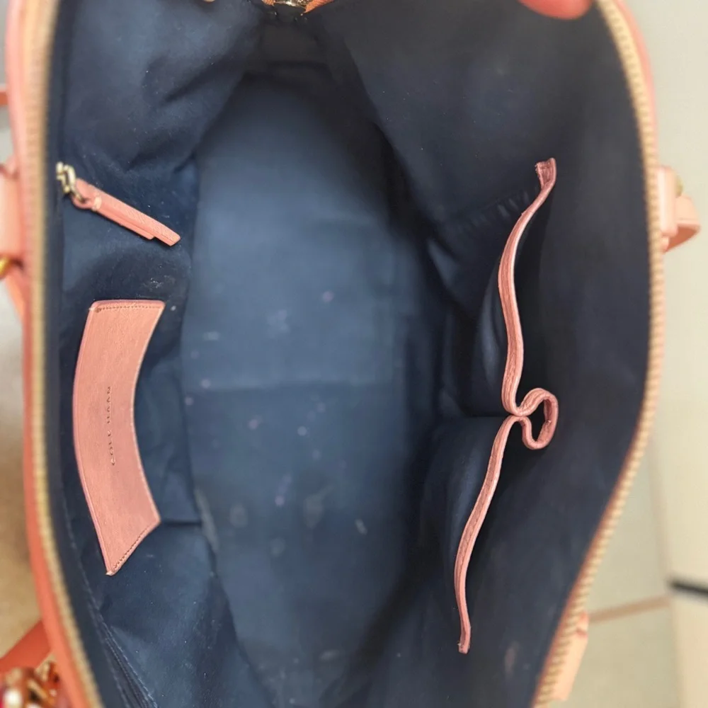 Betsey Johnson Quilted Cat Face Weekender or Duffle Bag - Picture 3 of 7